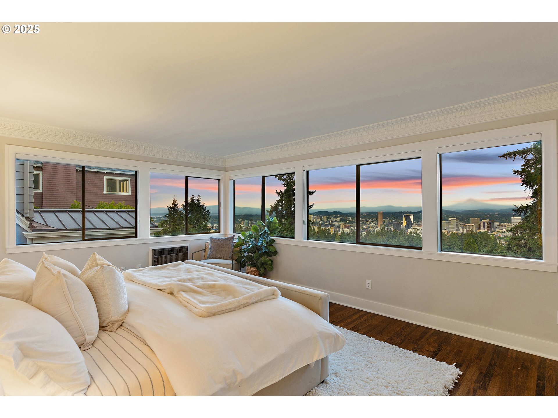 2869 SW CHAMPLAIN DR