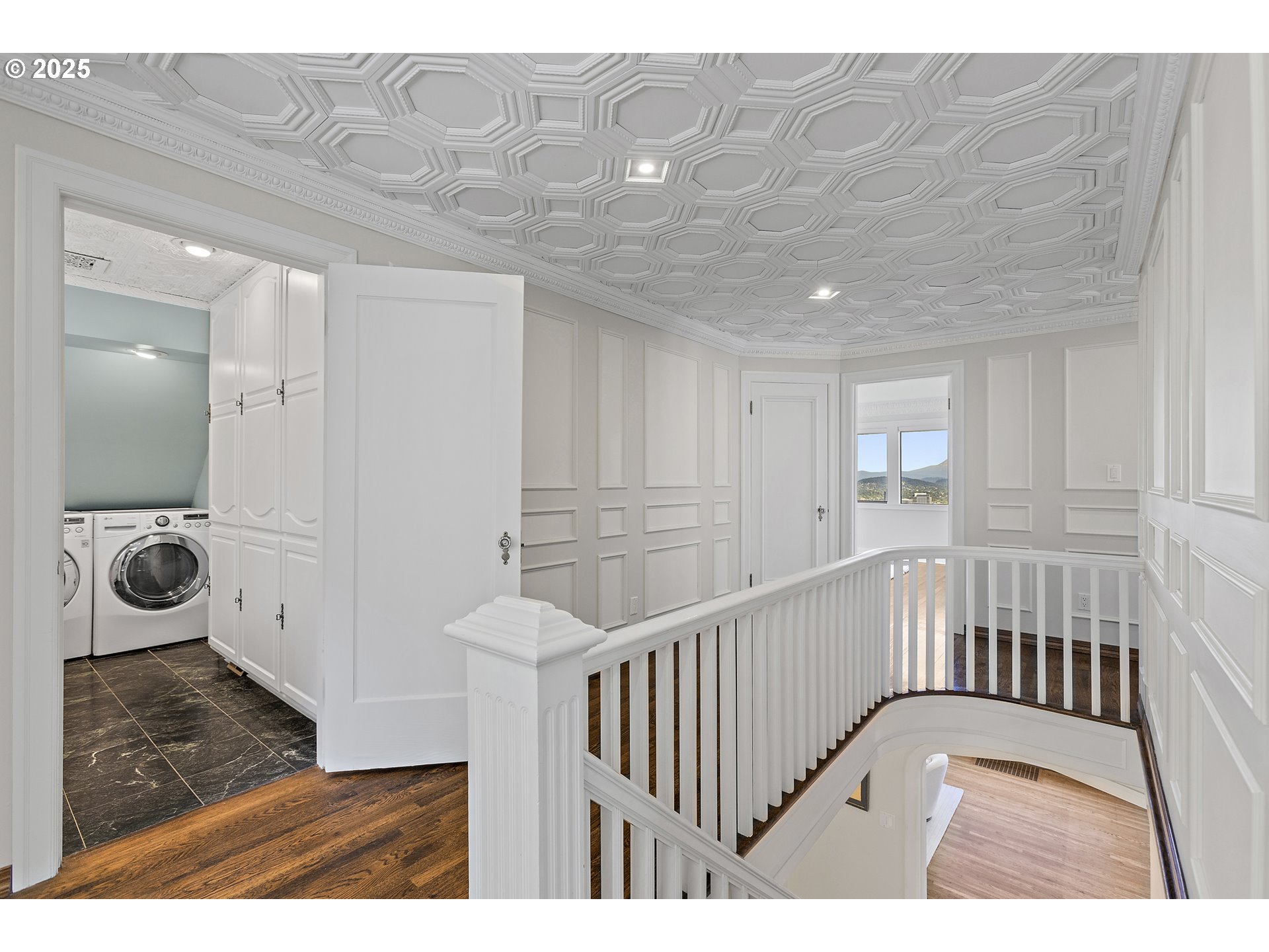 2869 SW CHAMPLAIN DR