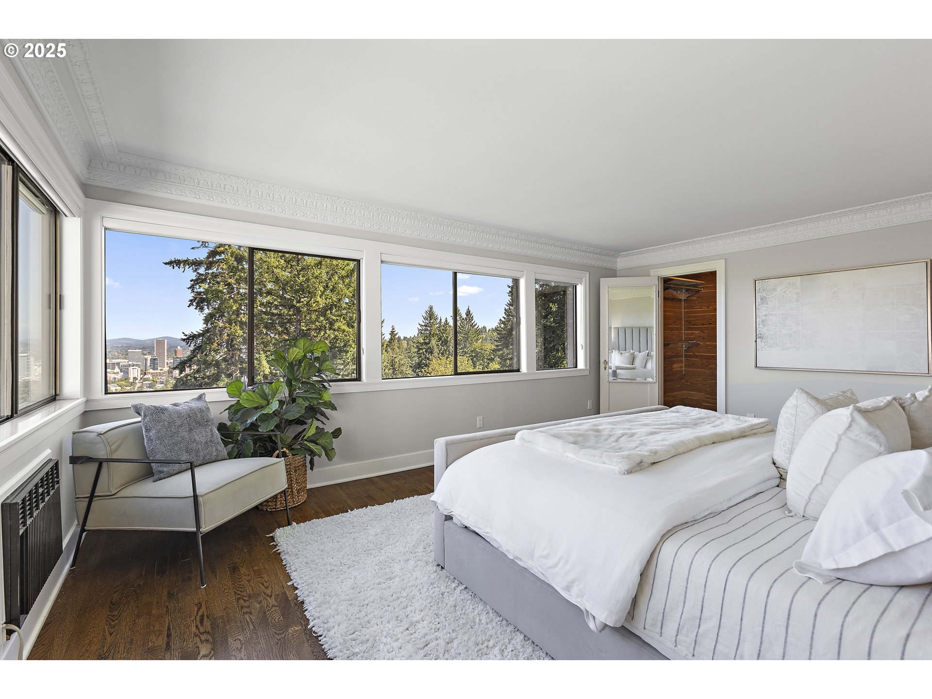 2869 SW CHAMPLAIN DR