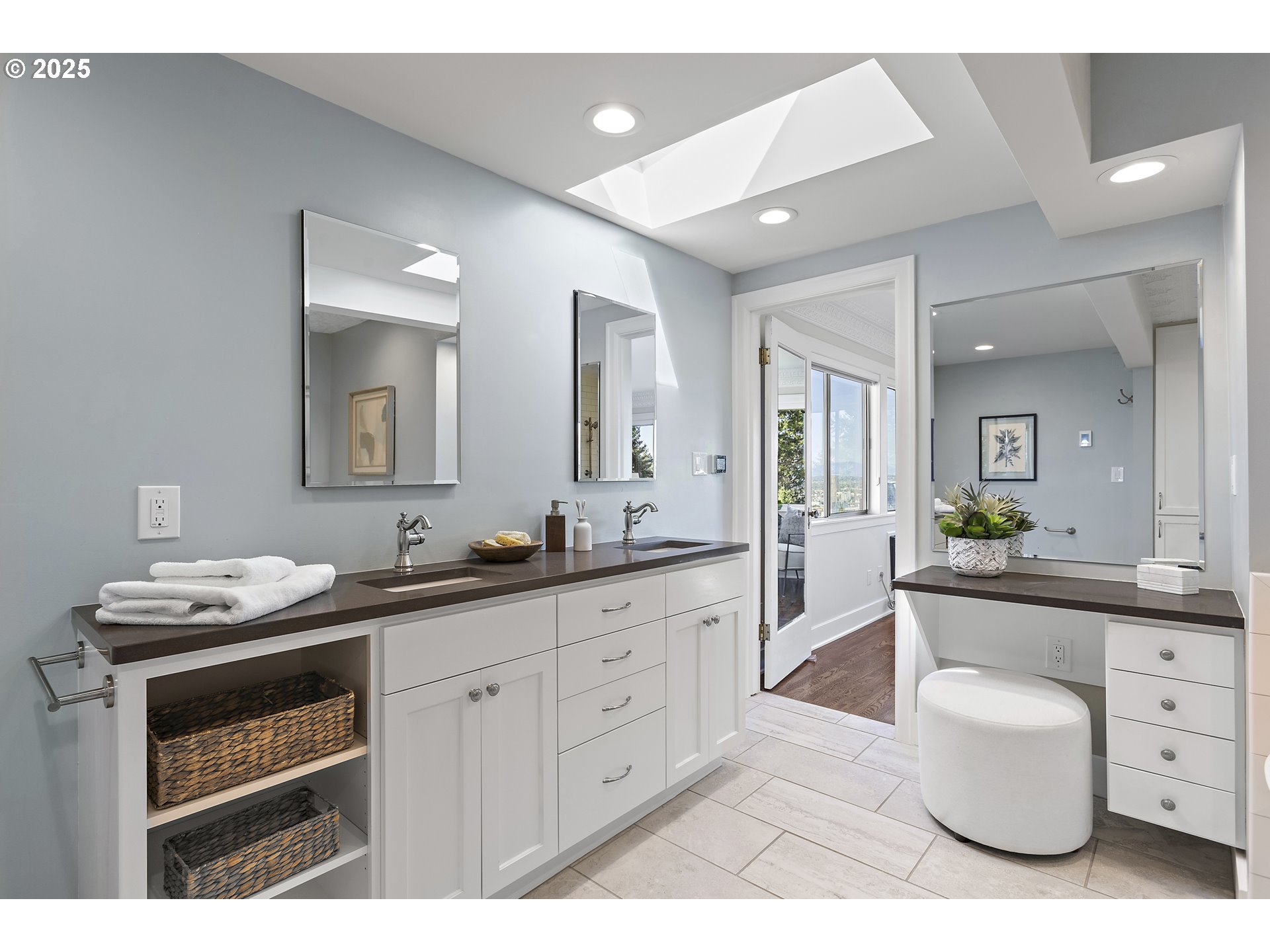 2869 SW CHAMPLAIN DR