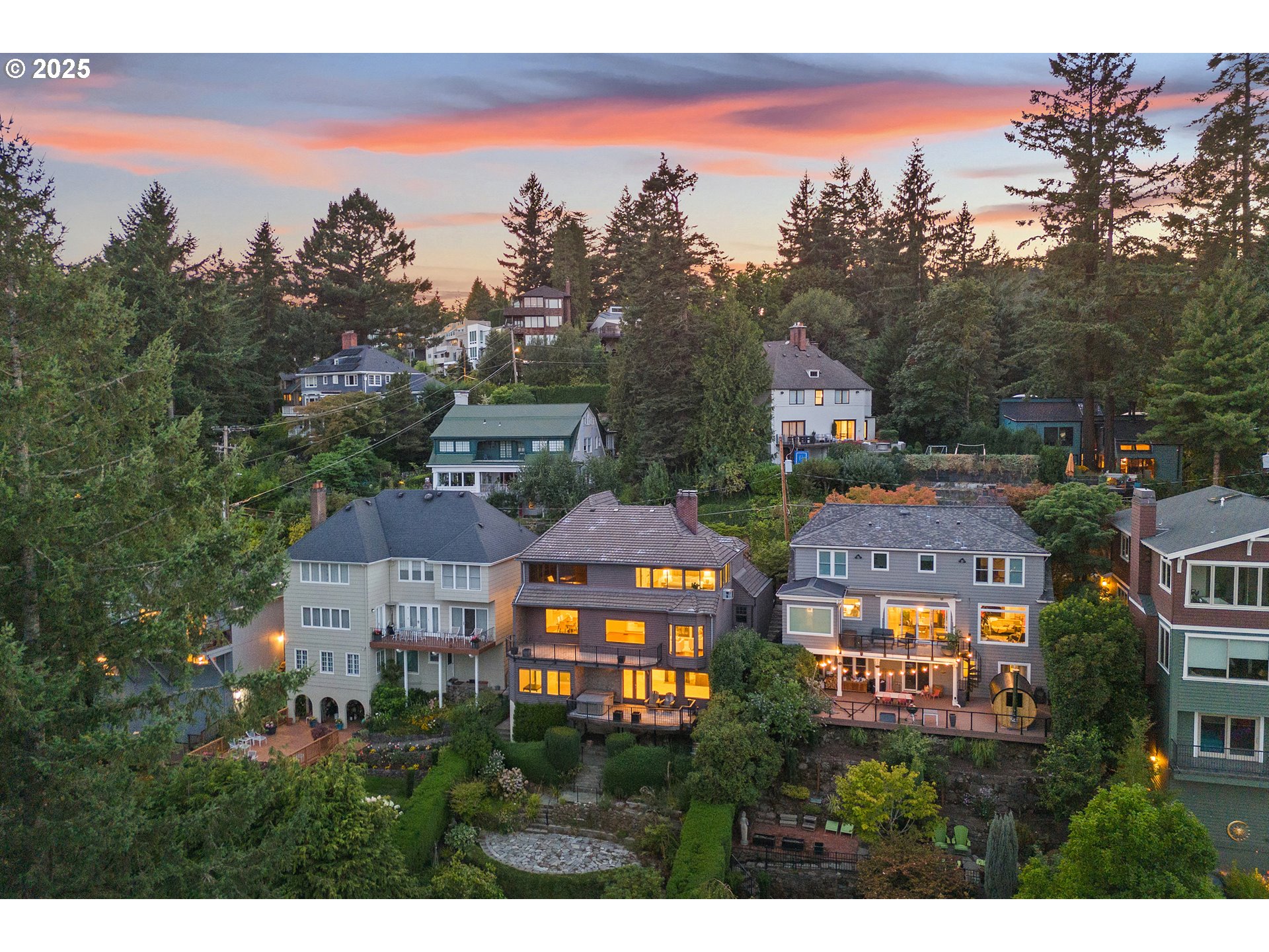 2869 SW CHAMPLAIN DR