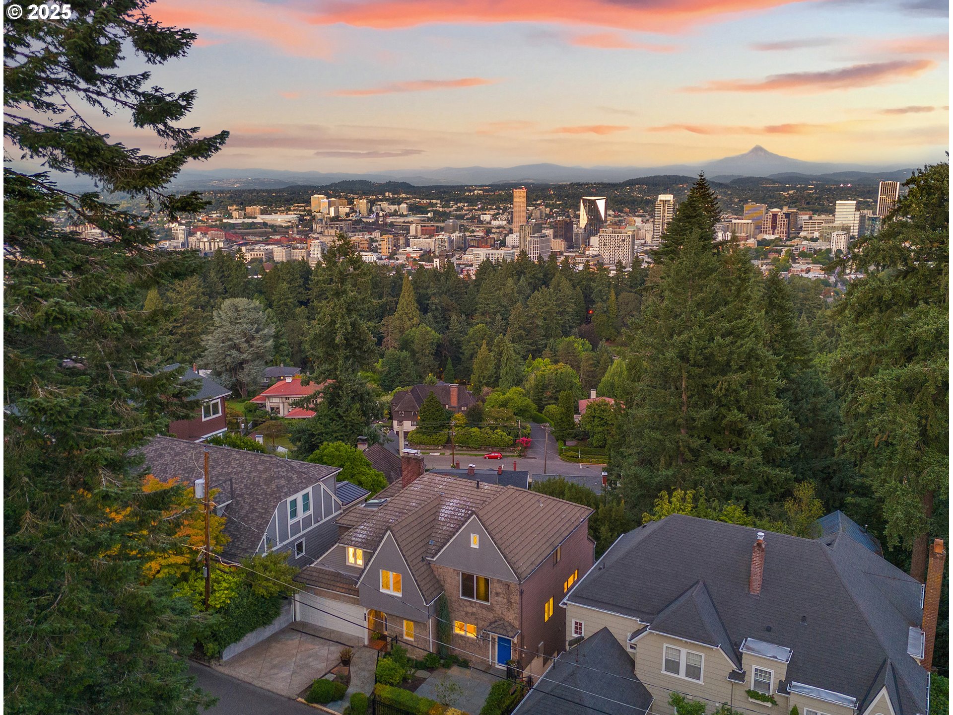 2869 SW CHAMPLAIN DR