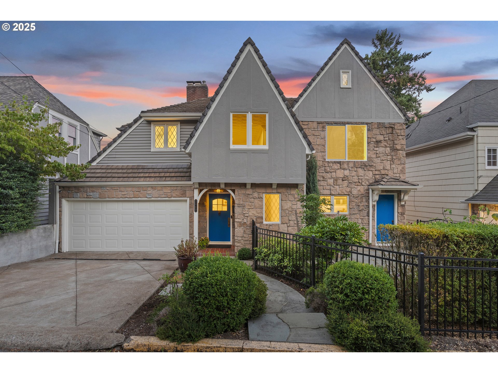 2869 SW CHAMPLAIN DR