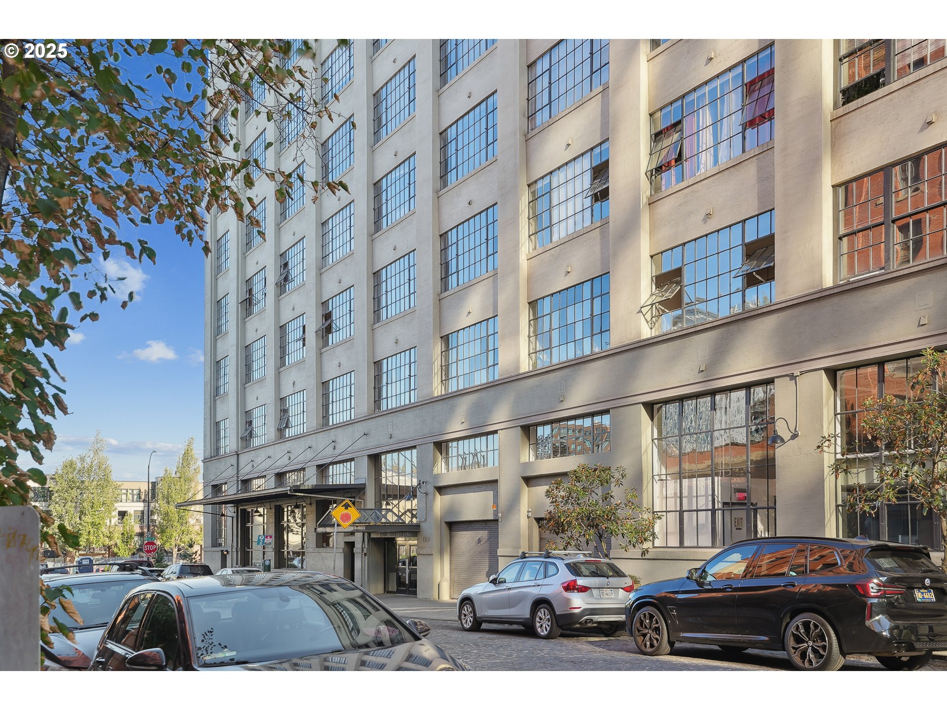 1314 NW IRVING ST 701