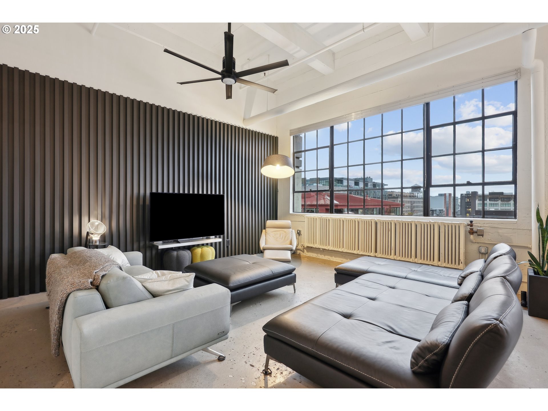 1314 NW IRVING ST 701