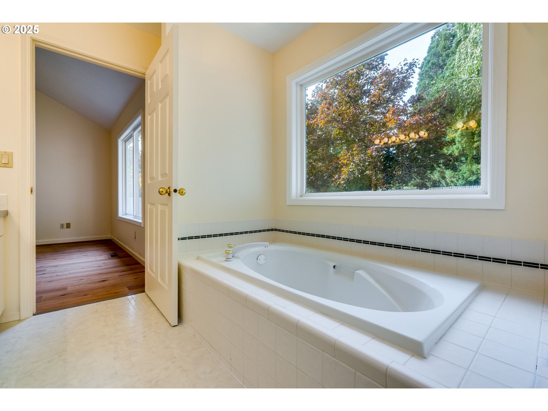 7912 SW SKYHAR CT, Portland