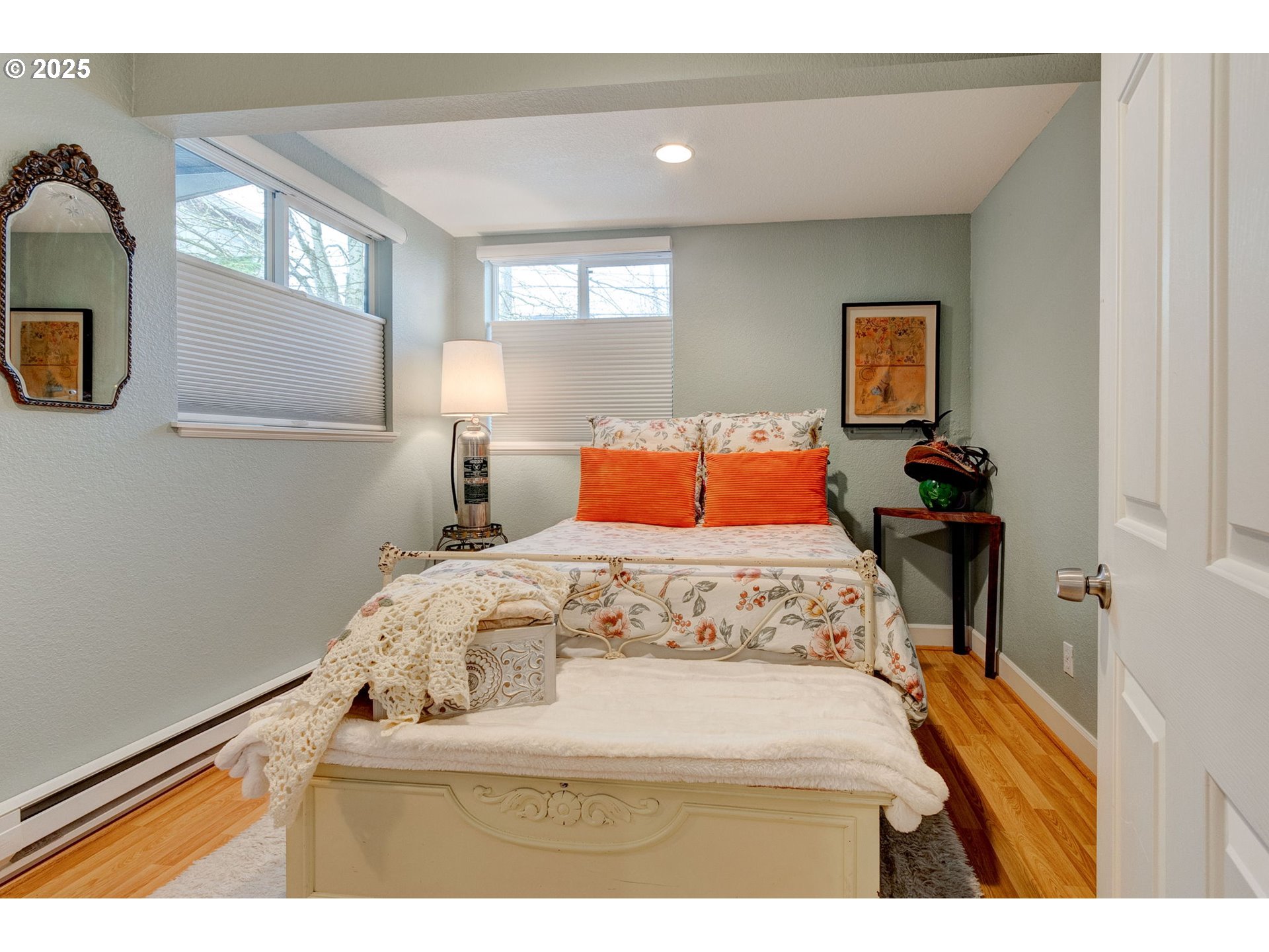 7232 N NEW YORK AVE 1