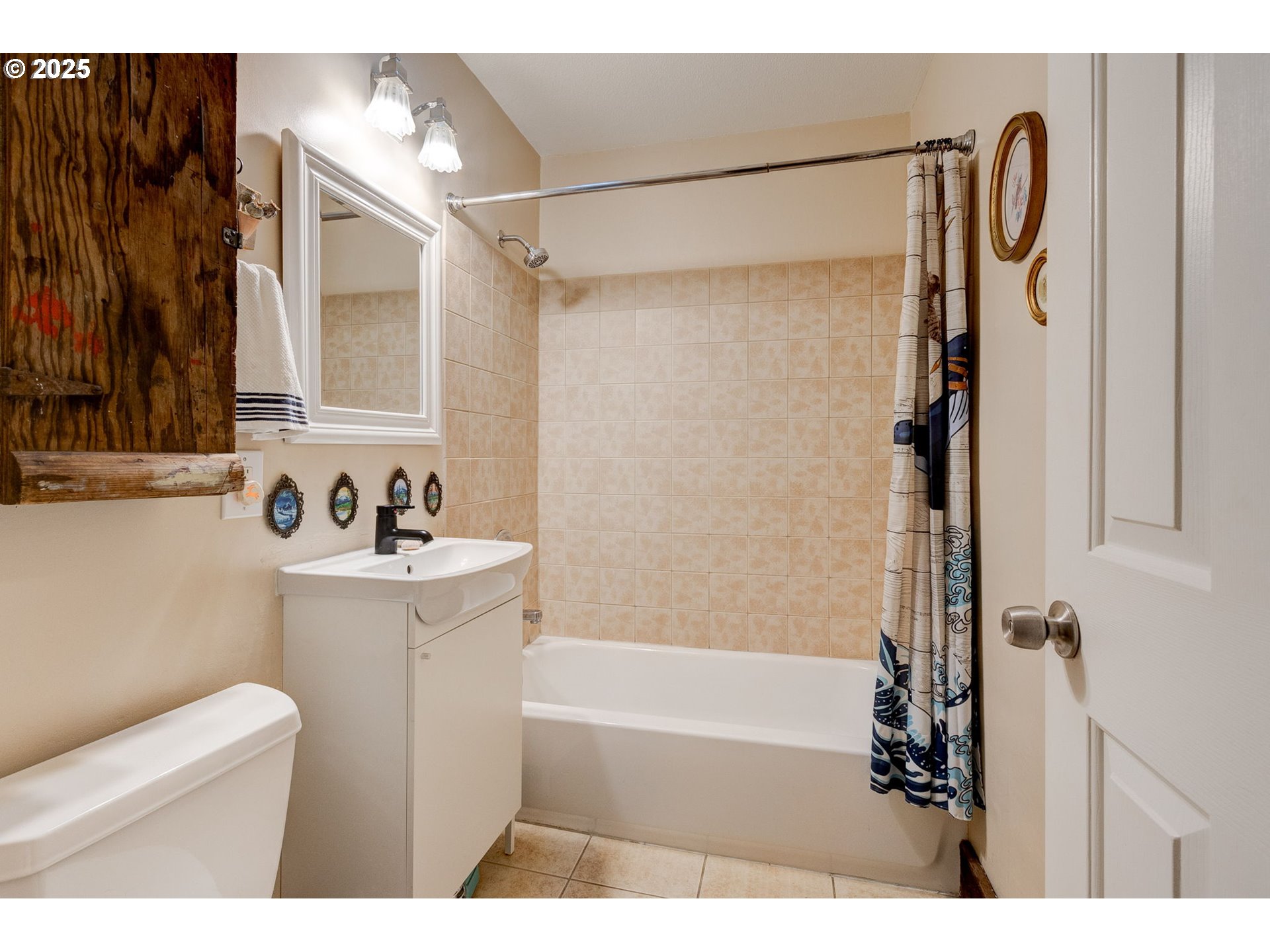 7232 N NEW YORK AVE 1