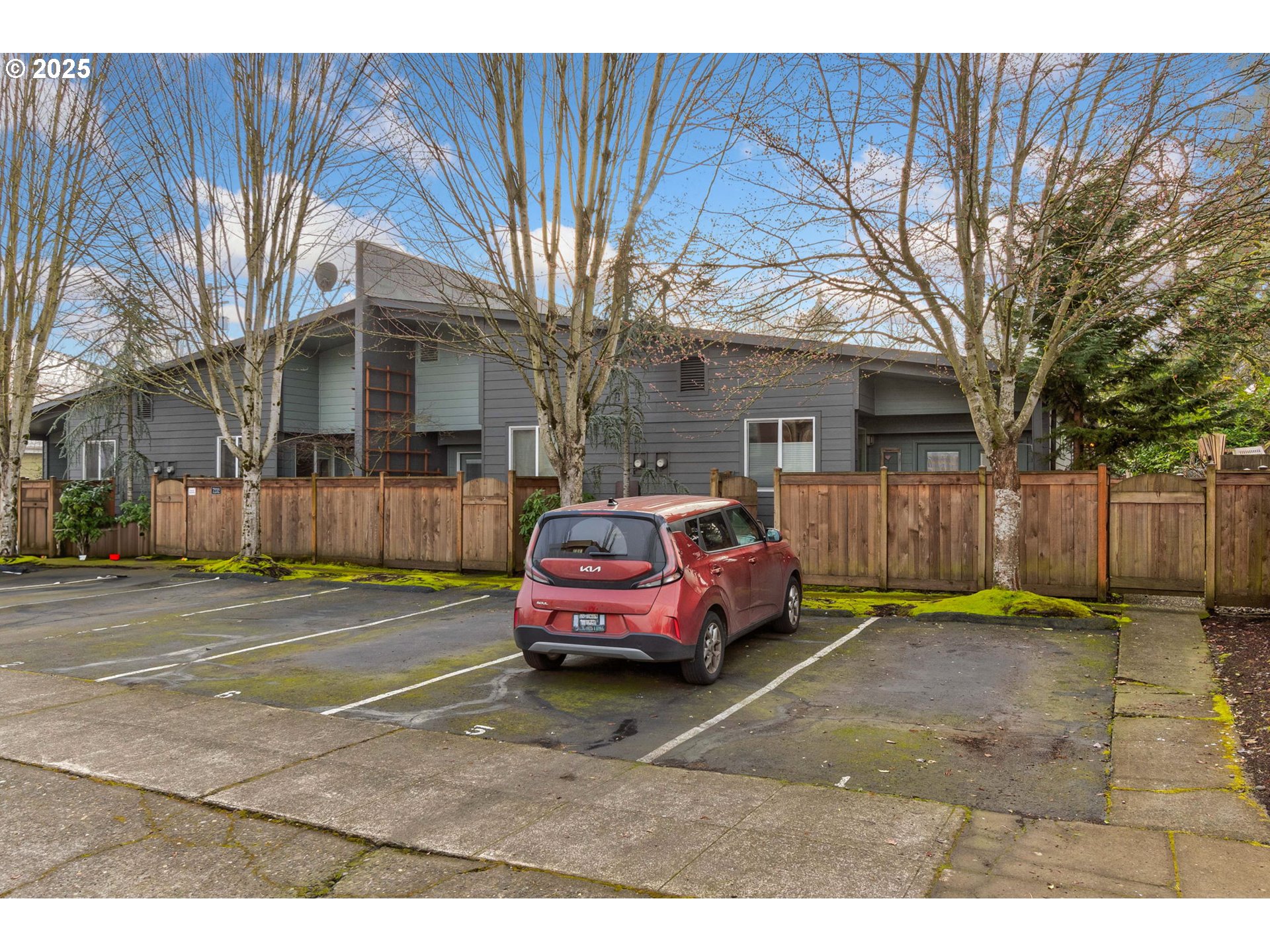 7232 N NEW YORK AVE 1