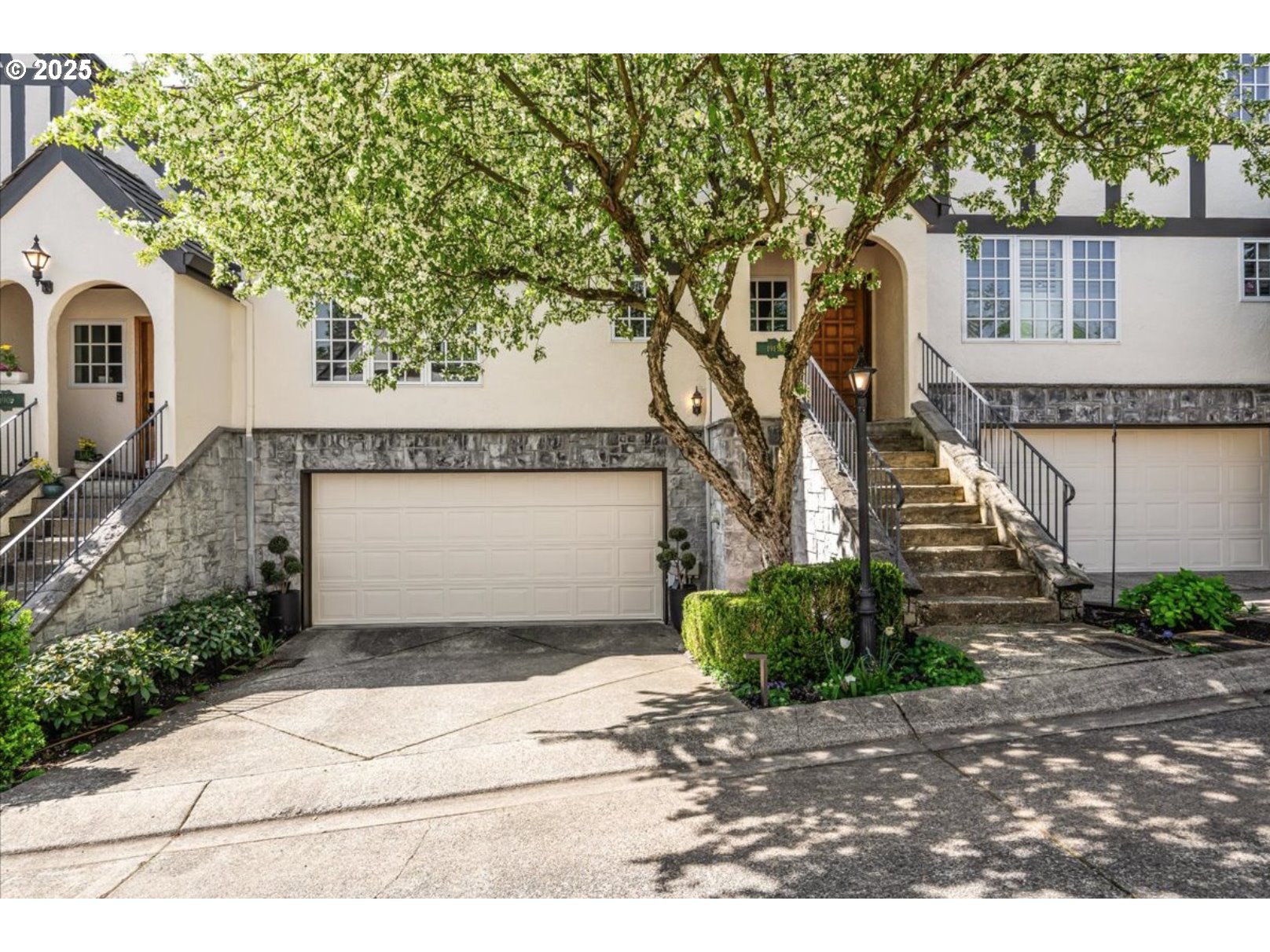 1915 NW YORKSHIRE LN, Portland