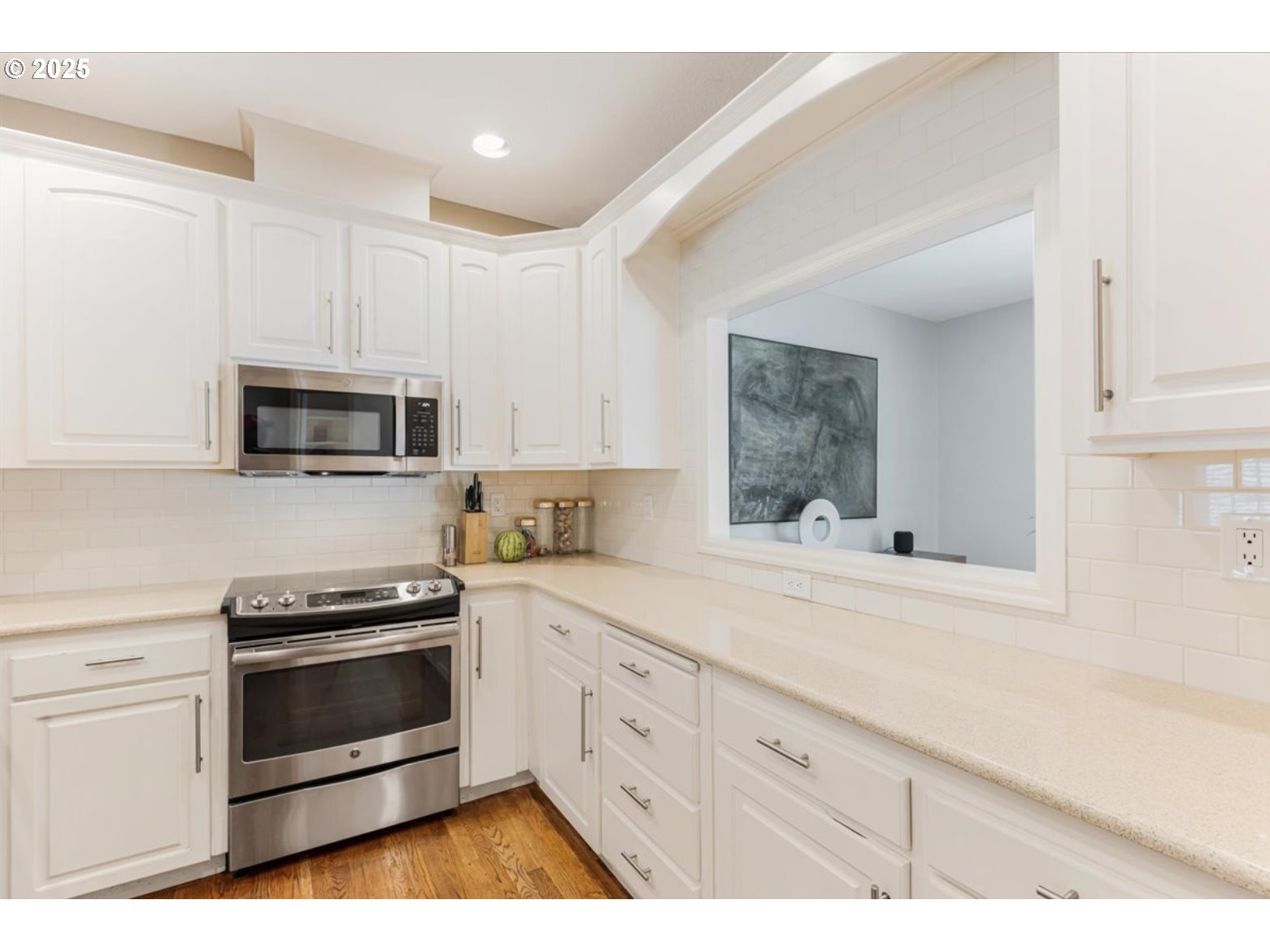 1915 NW YORKSHIRE LN, Portland