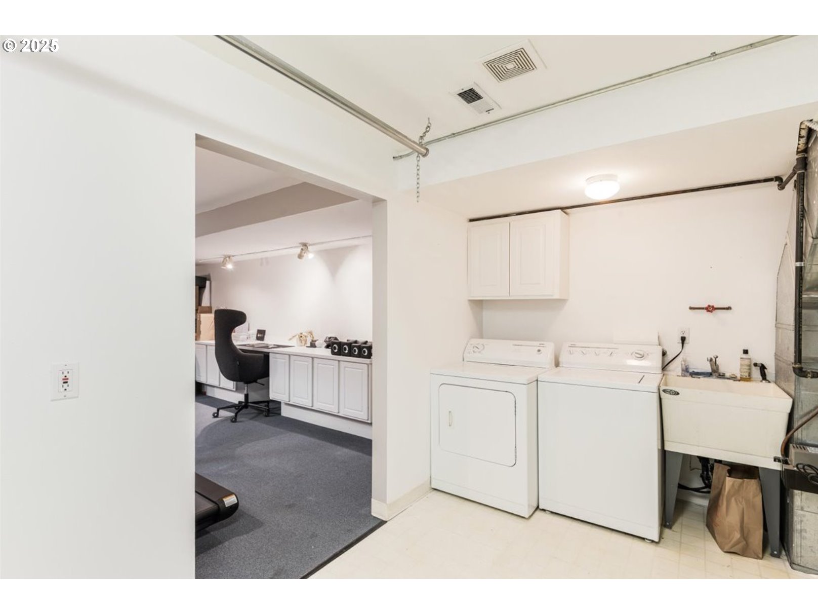 1915 NW YORKSHIRE LN, Portland