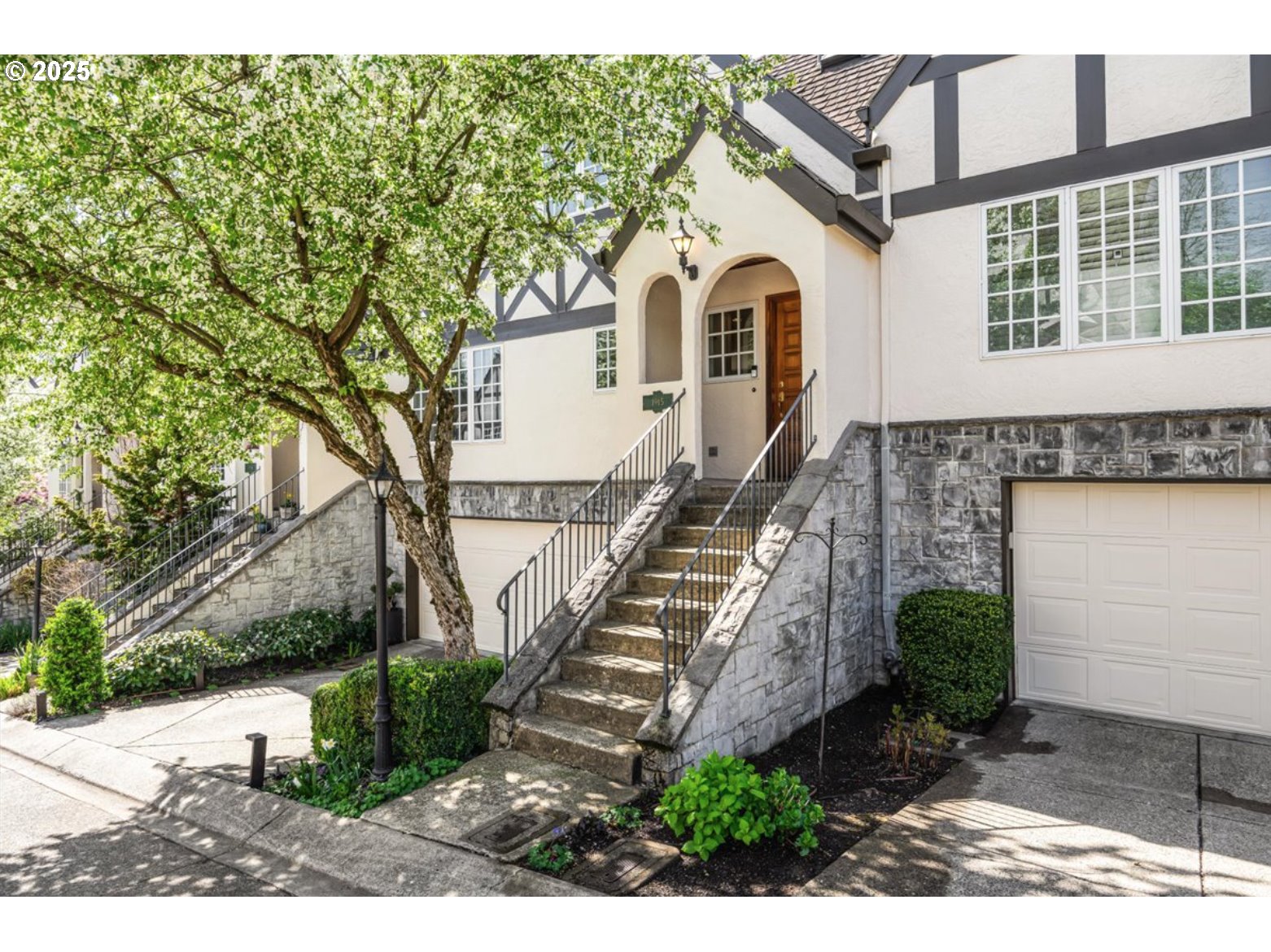 1915 NW YORKSHIRE LN, Portland