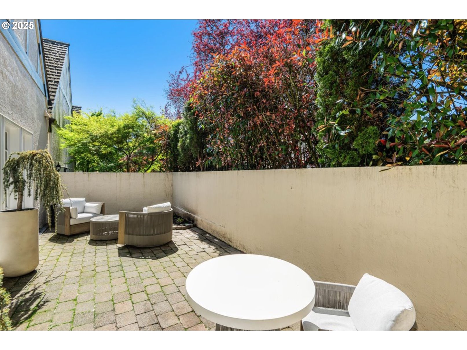 1915 NW YORKSHIRE LN, Portland