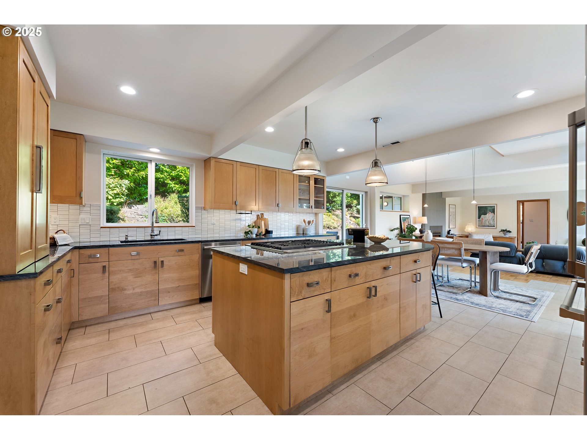 4486 SW WASHOUGA AVE