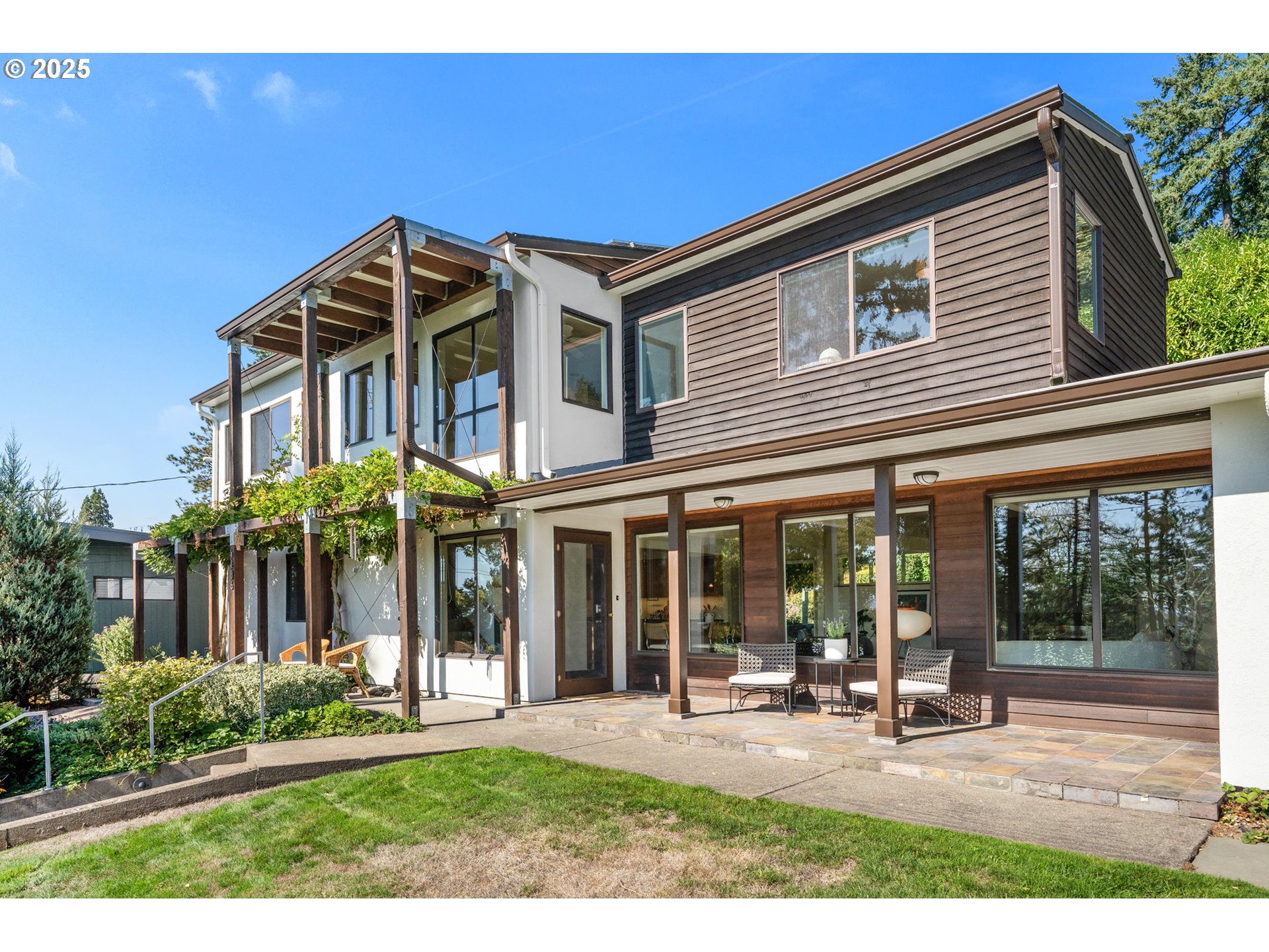 4486 SW WASHOUGA AVE