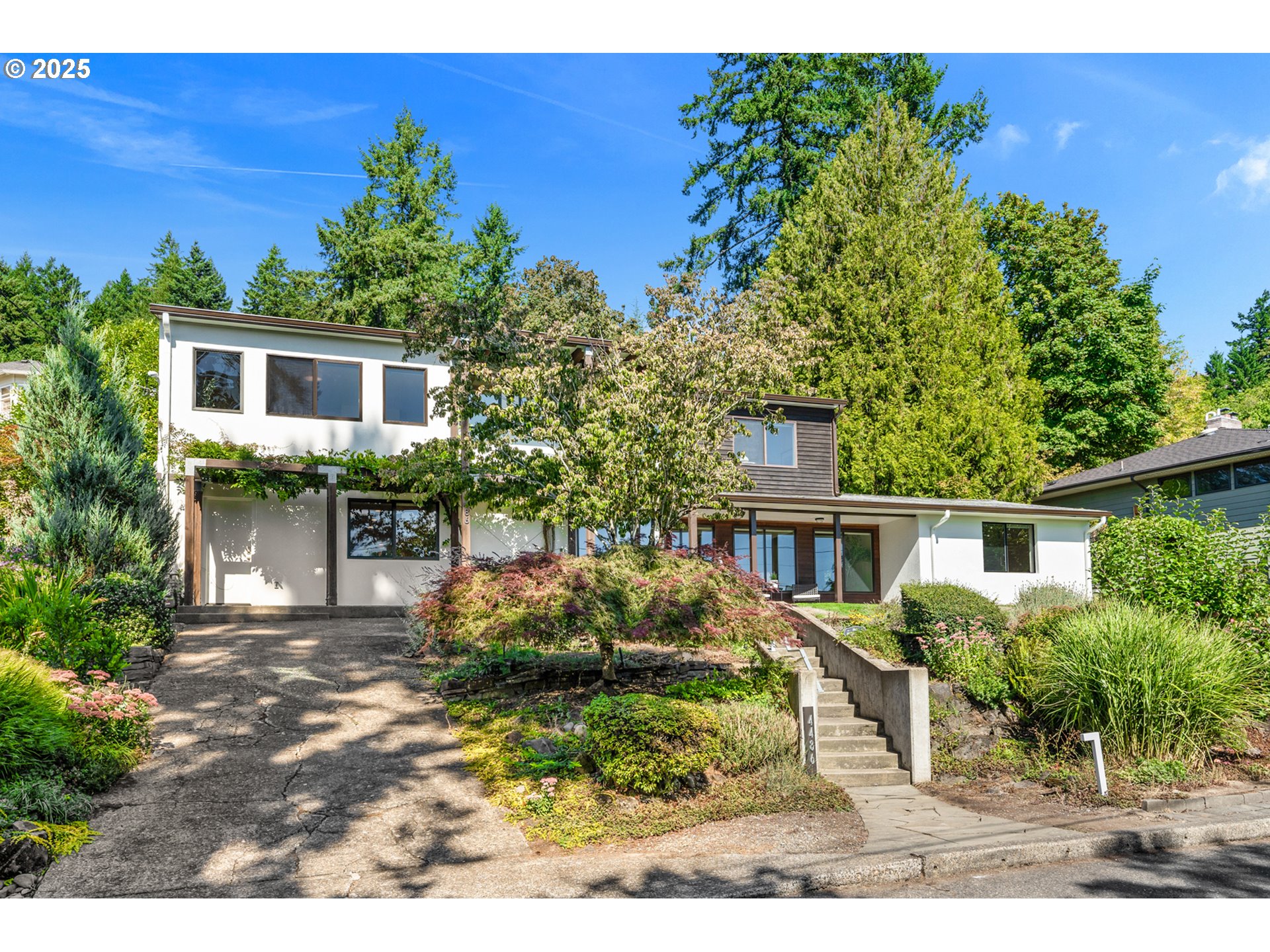 4486 SW WASHOUGA AVE