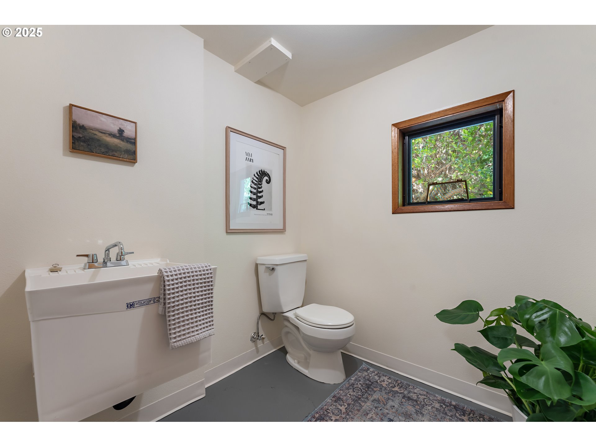 4486 SW WASHOUGA AVE