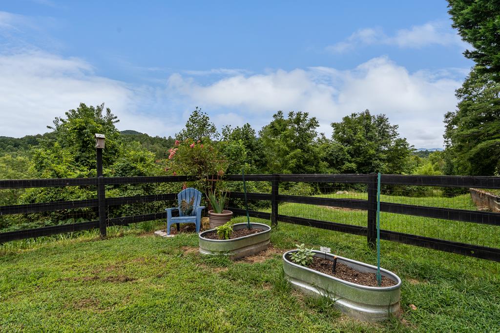112 Deer Ridge Drive