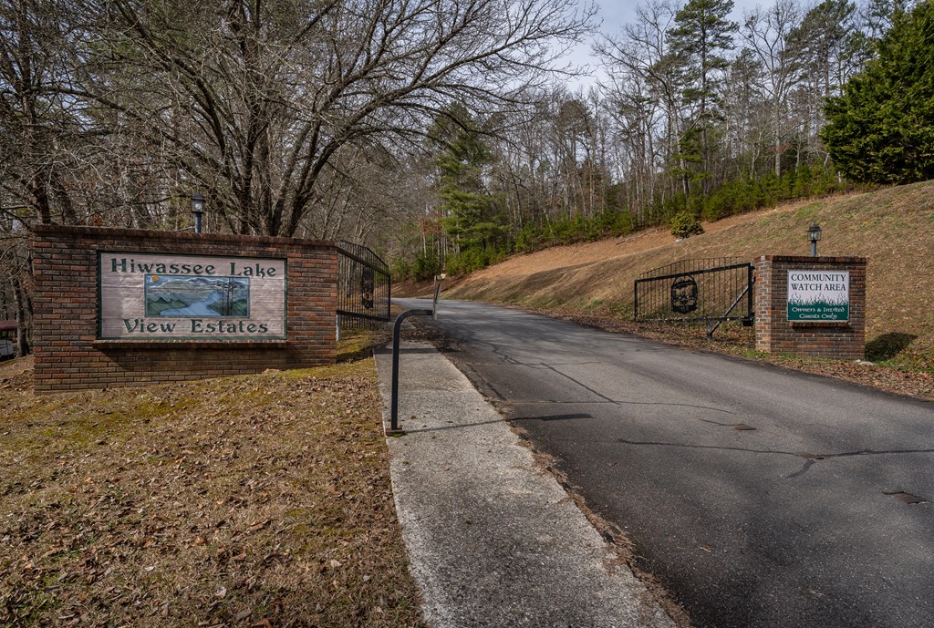 112 Deer Ridge Drive