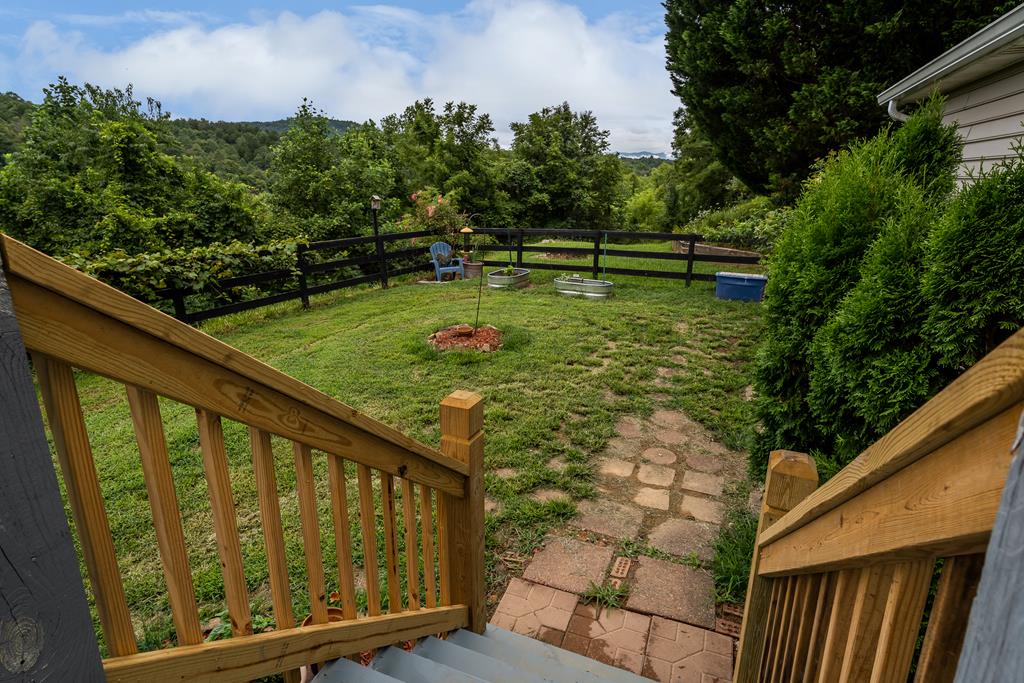 112 Deer Ridge Drive