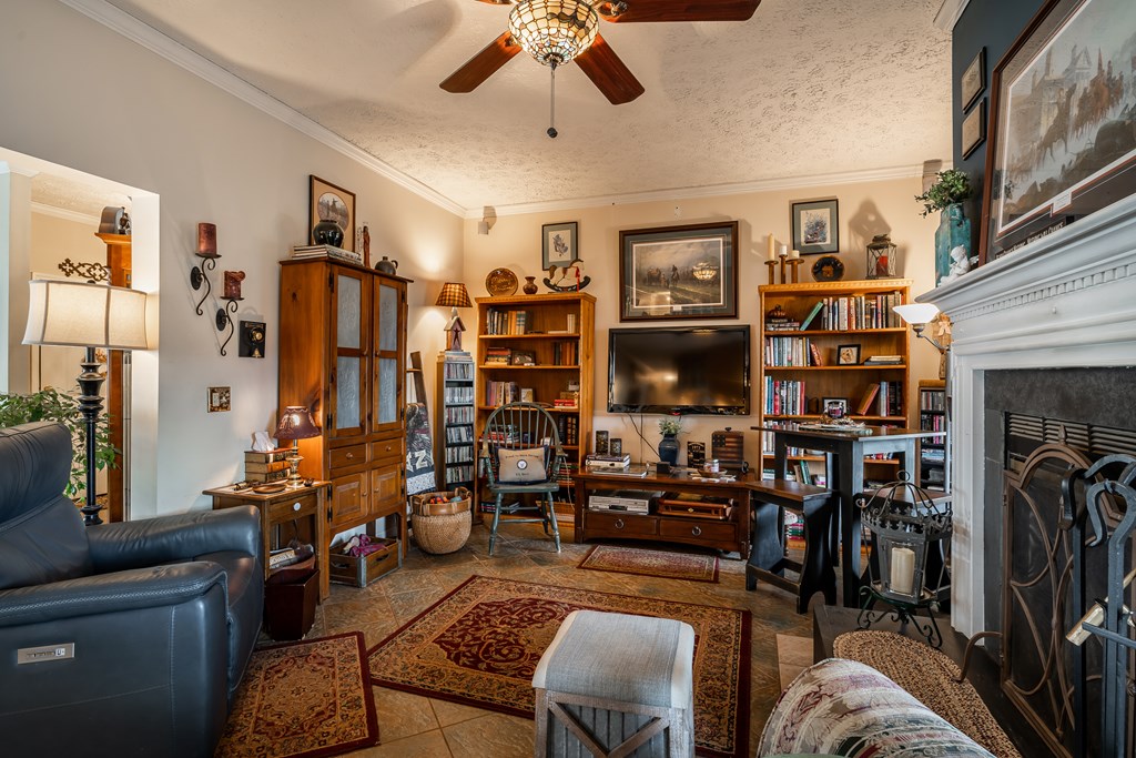 112 Deer Ridge Drive
