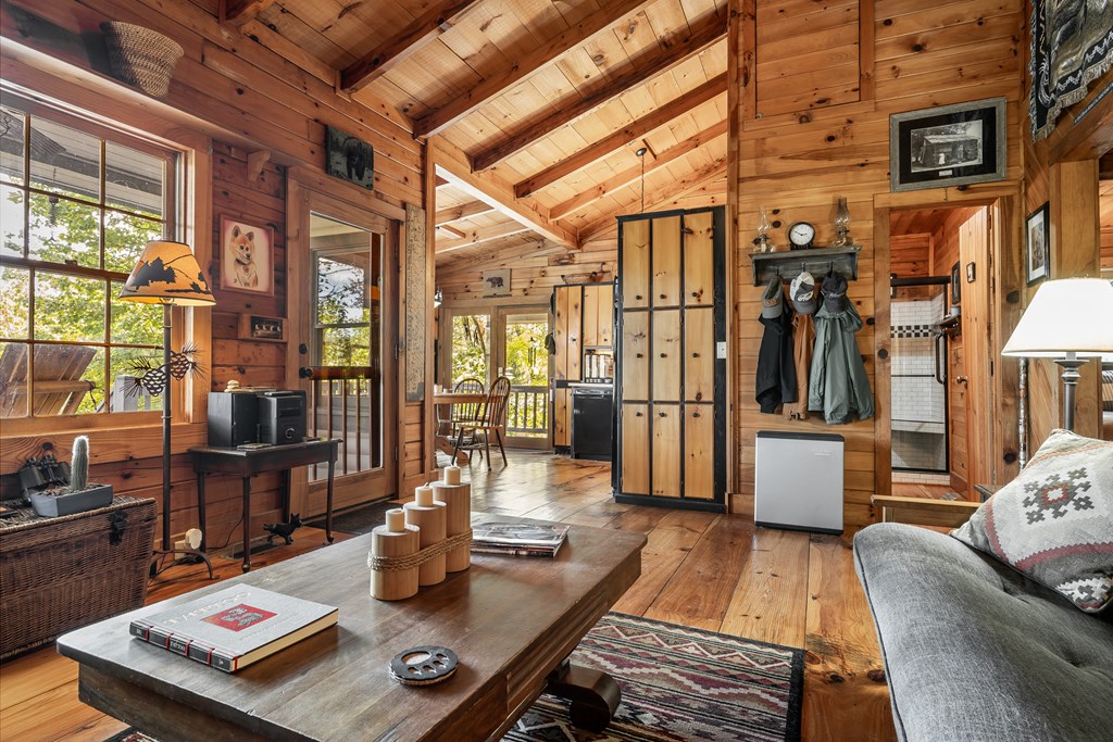 541 Mountain View Circle