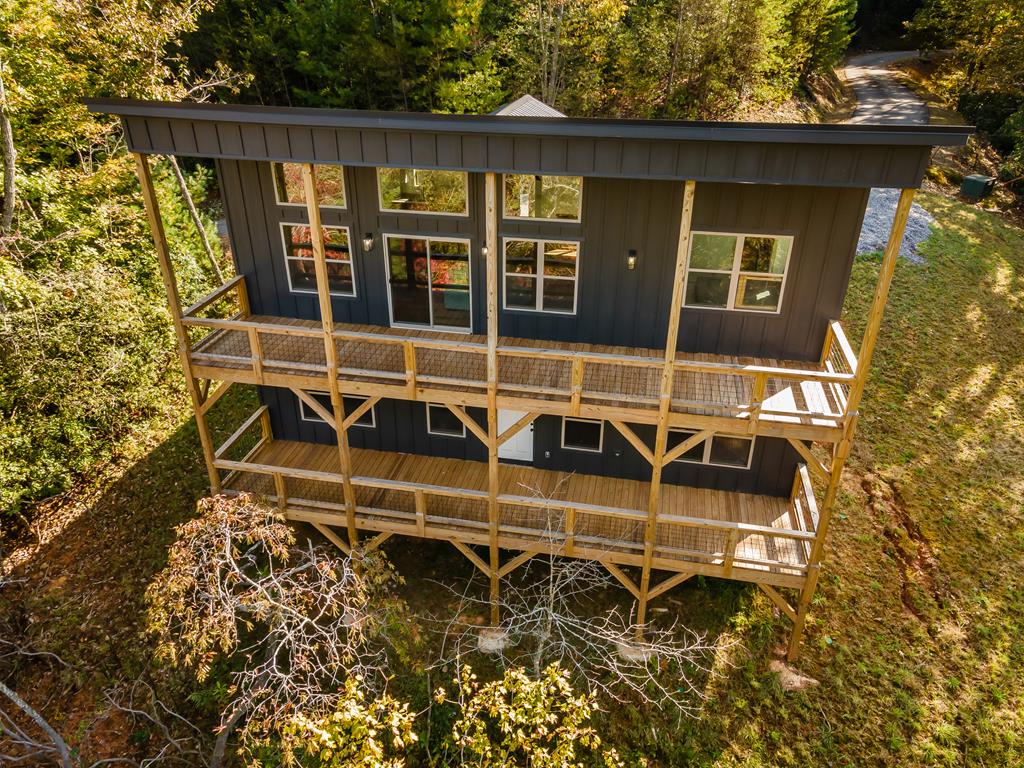 390 Fiddlers Way, Brasstown