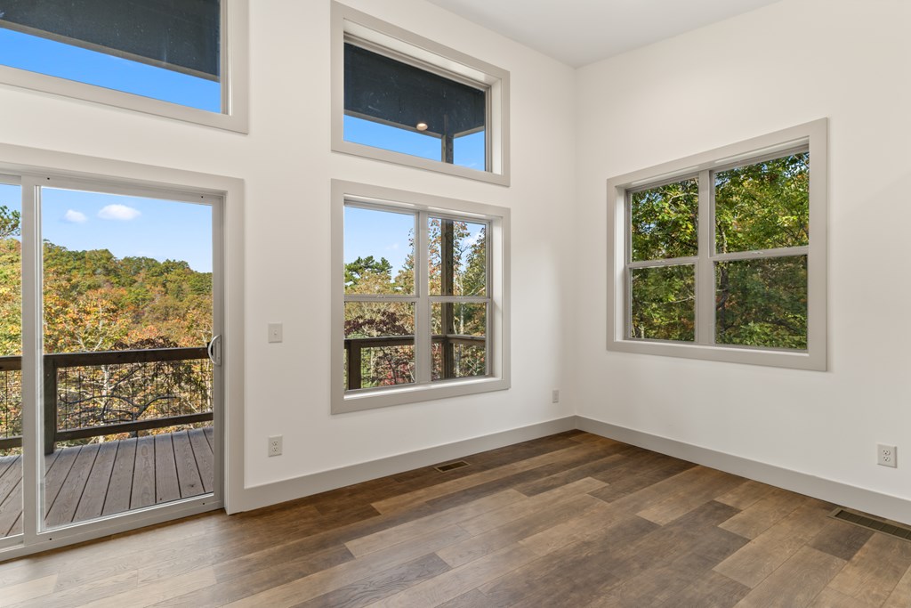 390 Fiddlers Way, Brasstown