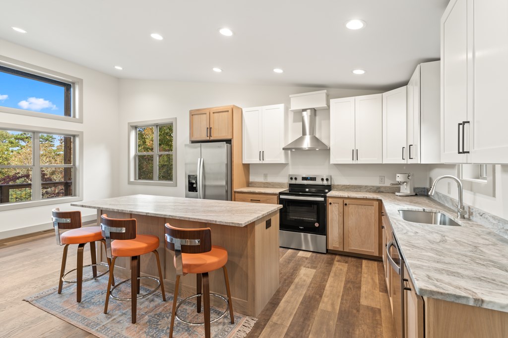 390 Fiddlers Way, Brasstown