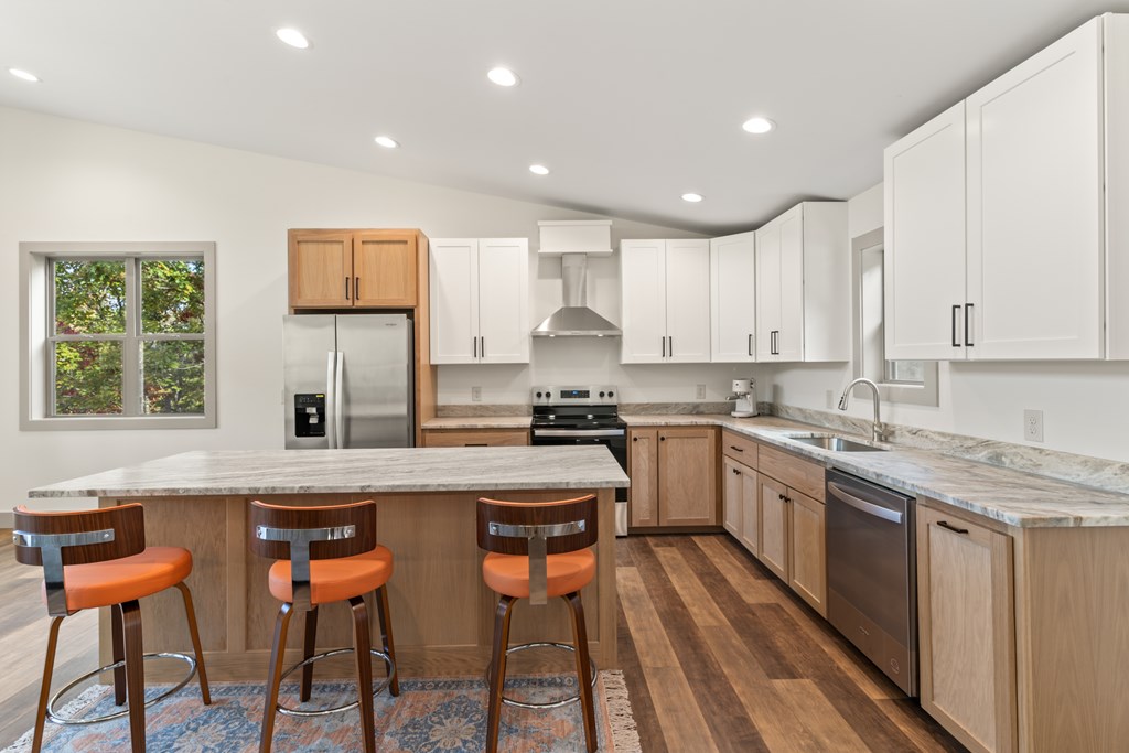 390 Fiddlers Way, Brasstown