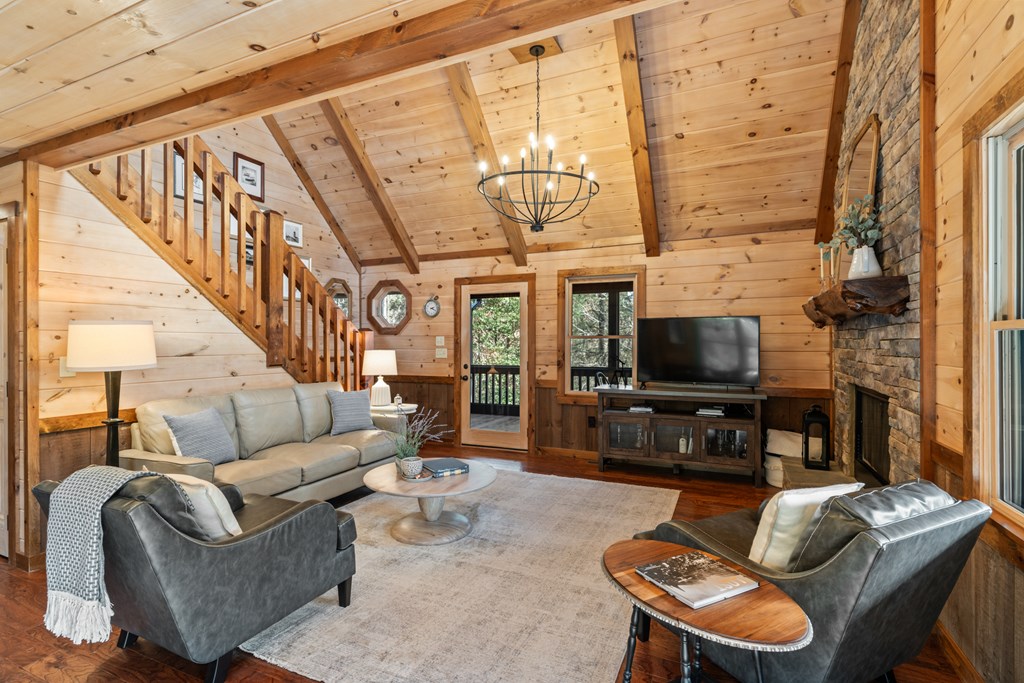 19 Chestnut Hills Road