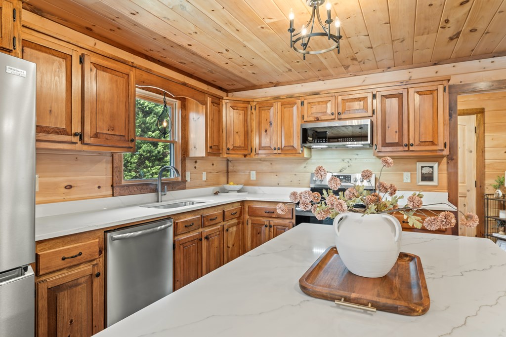 19 Chestnut Hills Road