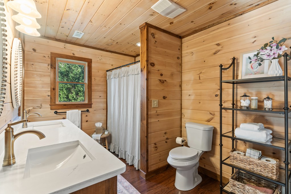 19 Chestnut Hills Road