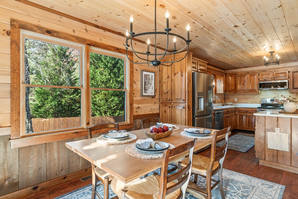 19 Chestnut Hills Road