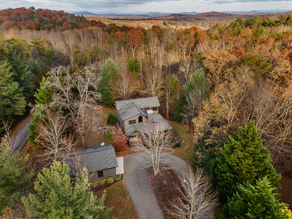 19 Chestnut Hills Road