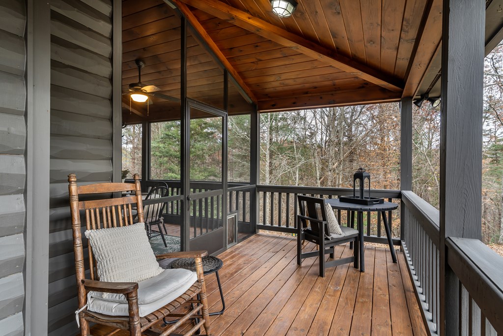 19 Chestnut Hills Road