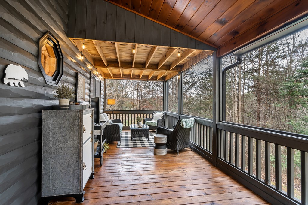 19 Chestnut Hills Road