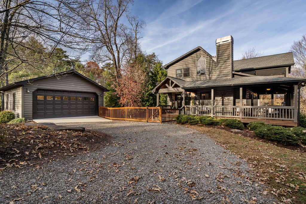 19 Chestnut Hills Road