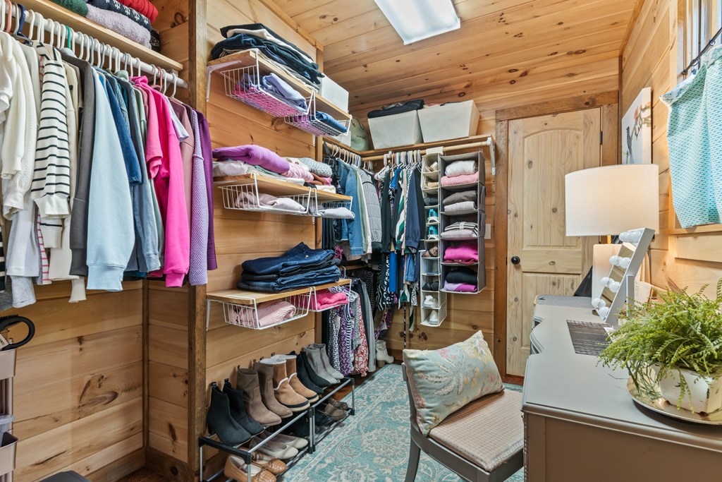 19 Chestnut Hills Road