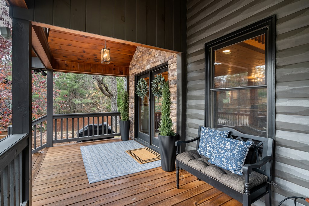 19 Chestnut Hills Road