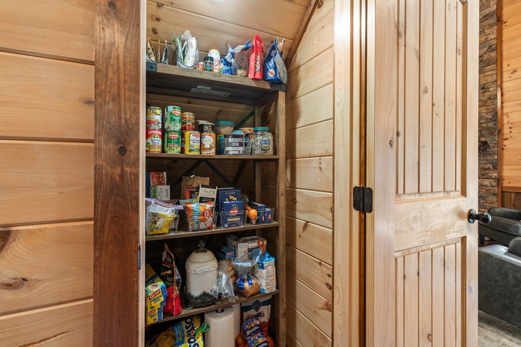 19 Chestnut Hills Road