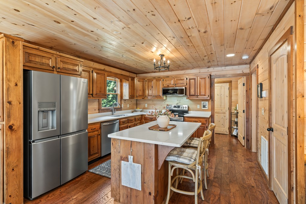 19 Chestnut Hills Road