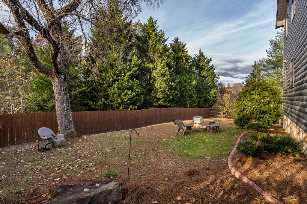 19 Chestnut Hills Road