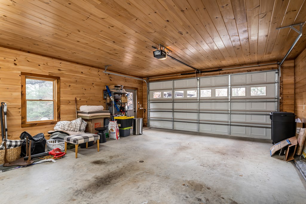 19 Chestnut Hills Road