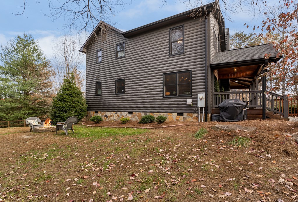 19 Chestnut Hills Road