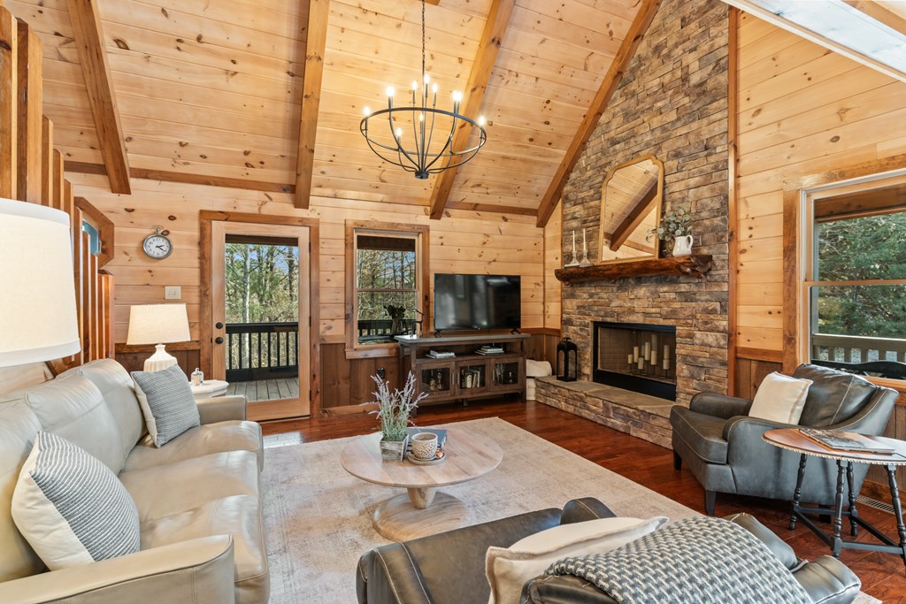 19 Chestnut Hills Road