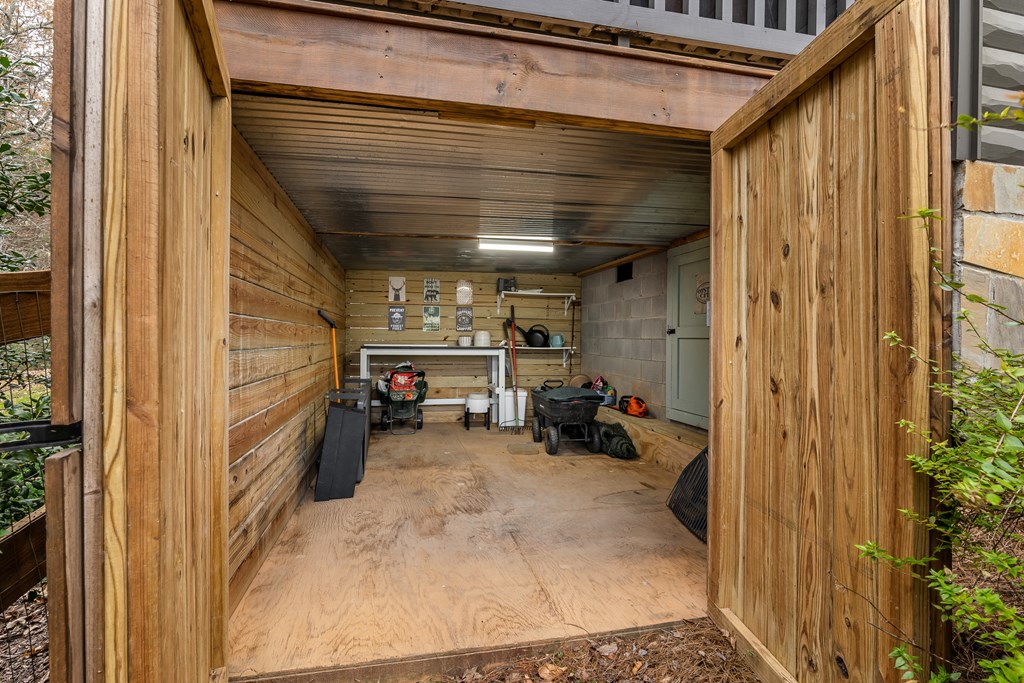 19 Chestnut Hills Road