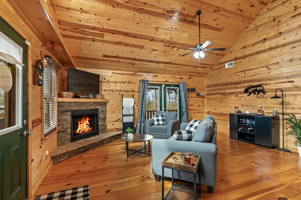 294 Whispering Hills Road