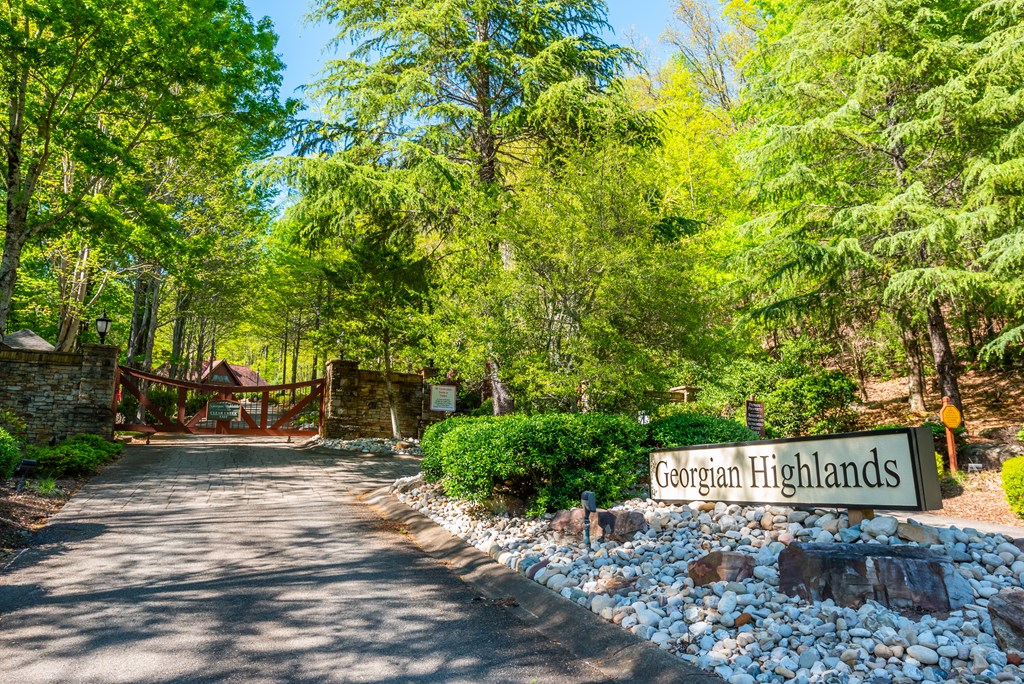 3184 Saint Andrews Way